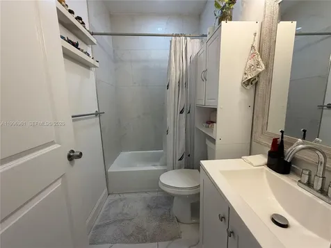 2241 N 62nd Avenue Hollywood FL 33024
