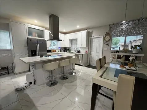 2241 N 62nd Avenue Hollywood FL 33024