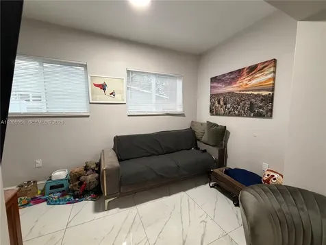2241 N 62nd Avenue Hollywood FL 33024