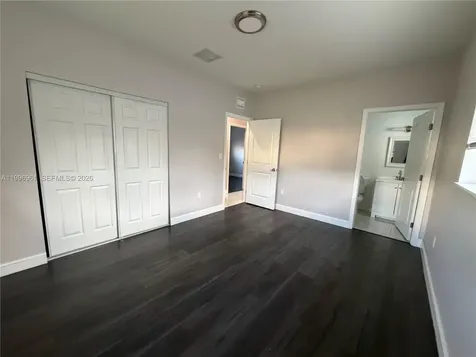2241 N 62nd Avenue Hollywood FL 33024