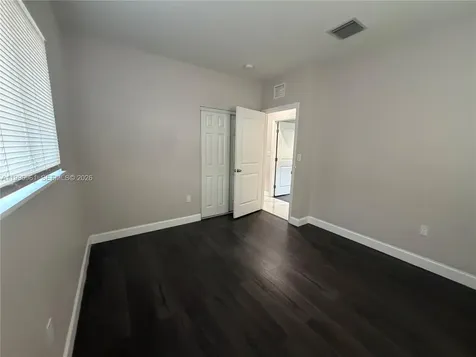 2241 N 62nd Avenue Hollywood FL 33024