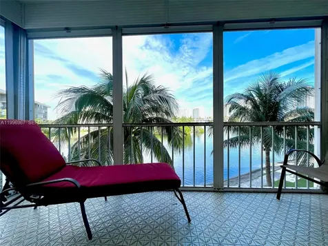 3030 Marcos Drive Aventura FL 33160