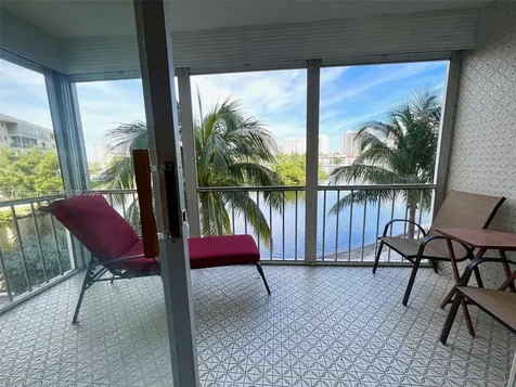 3030 Marcos Drive Aventura FL 33160
