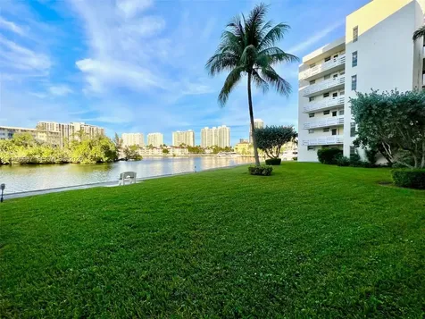 3030 Marcos Drive Aventura FL 33160