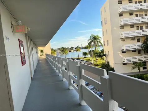3030 Marcos Drive Aventura FL 33160