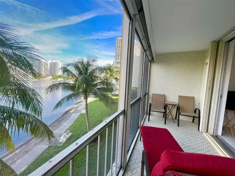 3030 Marcos Drive Aventura FL 33160