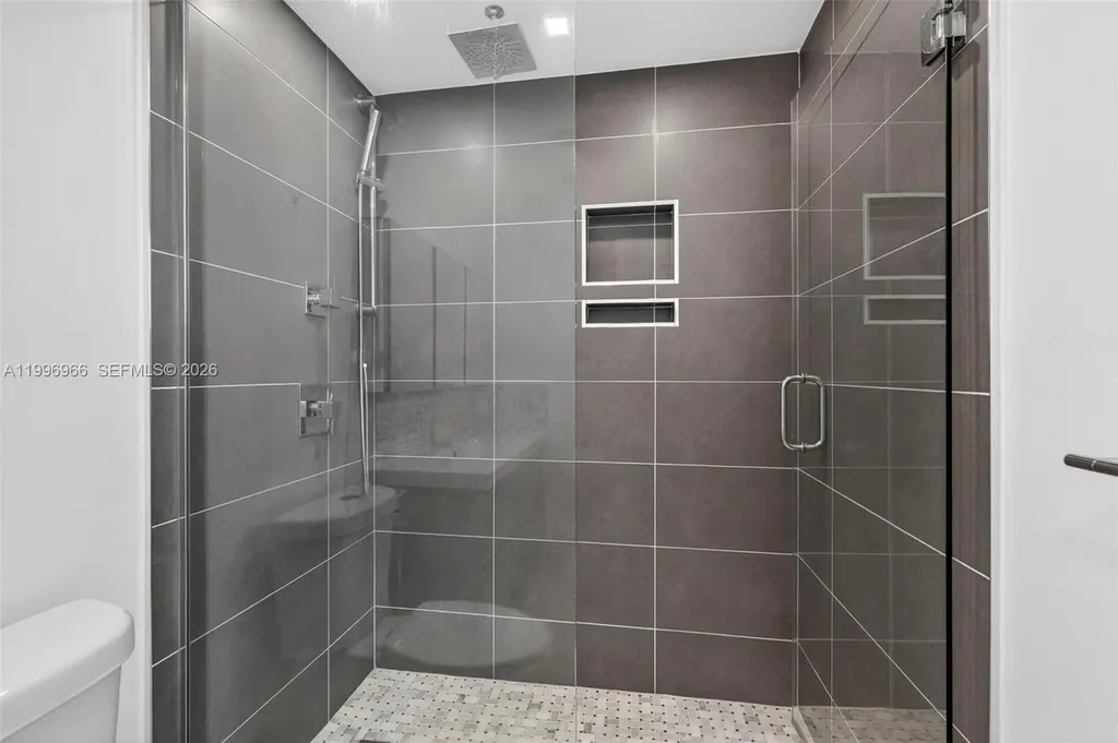 3050 NE 48th Street Fort Lauderdale FL 33308