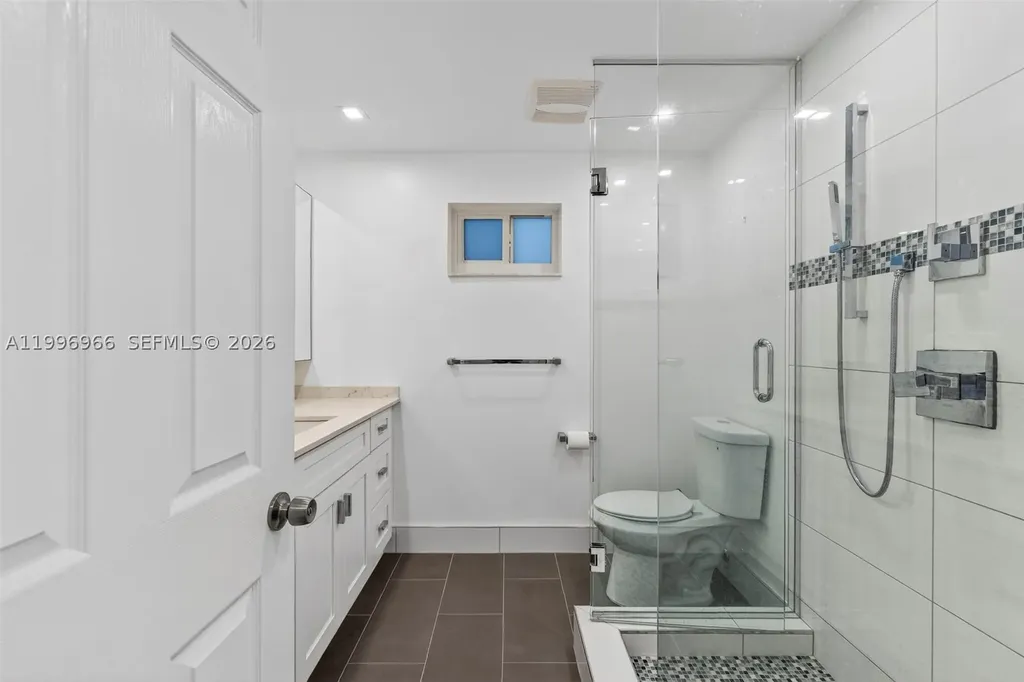 3050 NE 48th Street Fort Lauderdale FL 33308