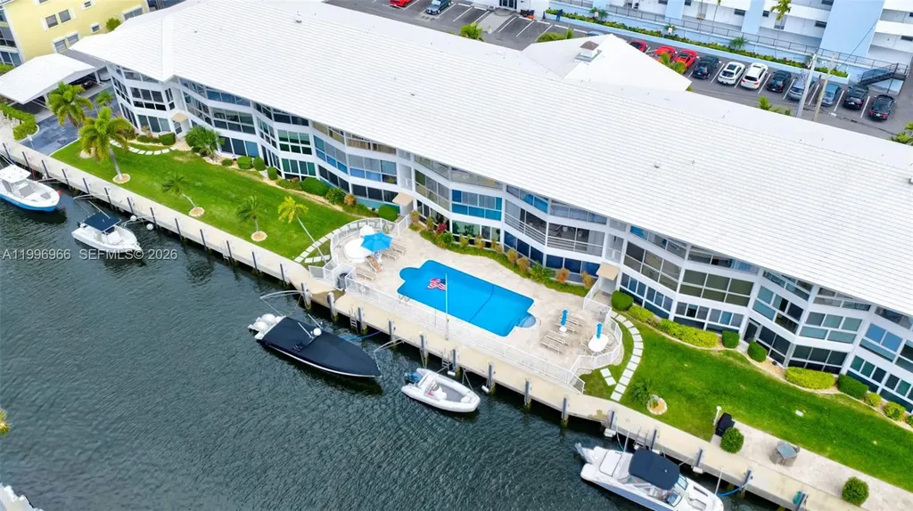 3050 NE 48th Street Fort Lauderdale FL 33308