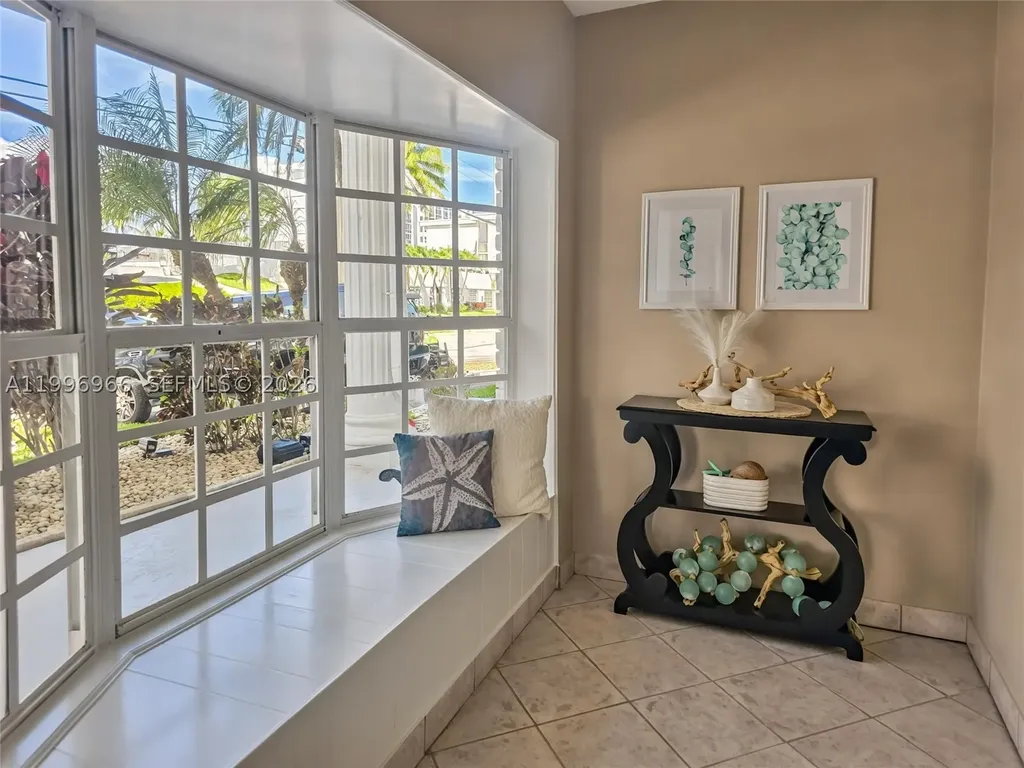 3050 NE 48th Street Fort Lauderdale FL 33308