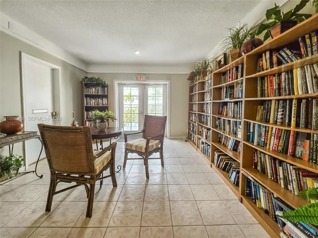 3050 NE 48th Street Fort Lauderdale FL 33308