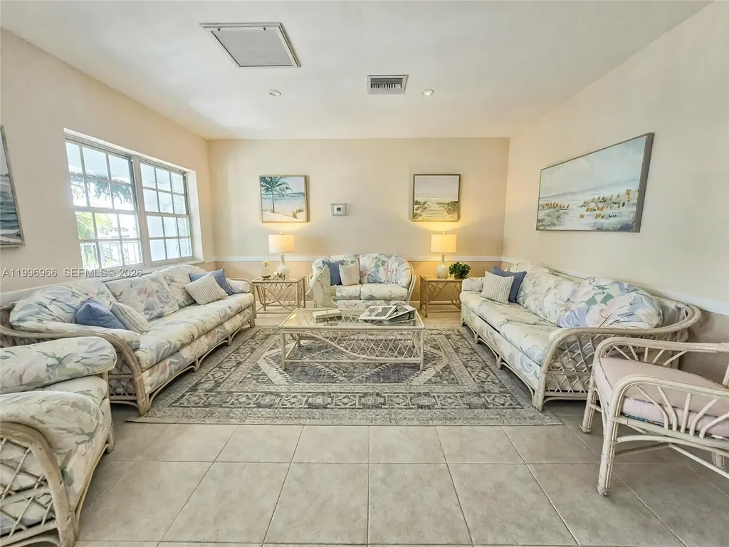 3050 NE 48th Street Fort Lauderdale FL 33308