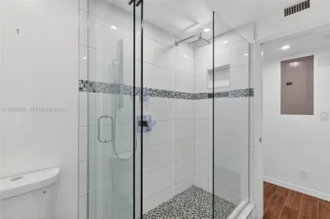 3050 NE 48th Street Fort Lauderdale FL 33308