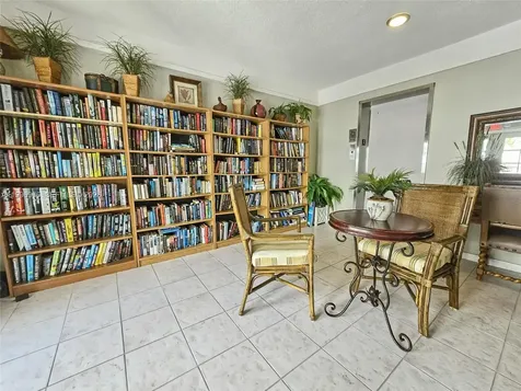 3050 NE 48th Street Fort Lauderdale FL 33308