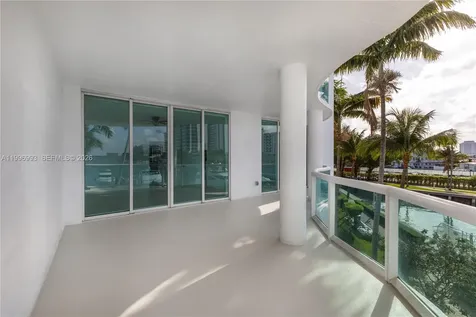 7914 Harbor Island Drive North Bay Village FL 33141