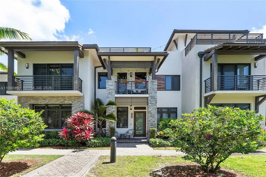 8424 NW 51st Terrace Doral FL 33166