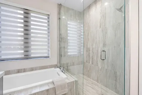8424 NW 51st Terrace Doral FL 33166