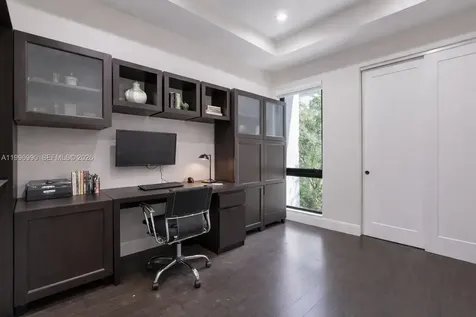8424 NW 51st Terrace Doral FL 33166