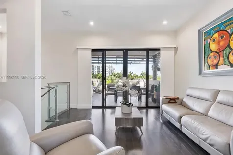 8424 NW 51st Terrace Doral FL 33166