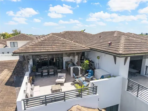 8424 NW 51st Terrace Doral FL 33166