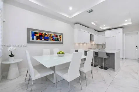 8424 NW 51st Terrace Doral FL 33166