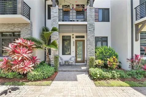 8424 NW 51st Terrace Doral FL 33166