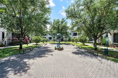 8424 NW 51st Terrace Doral FL 33166