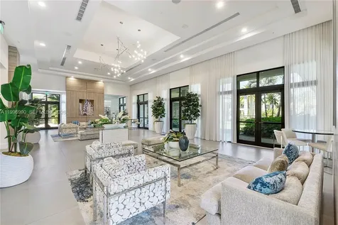 8424 NW 51st Terrace Doral FL 33166