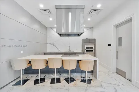 8424 NW 51st Terrace Doral FL 33166
