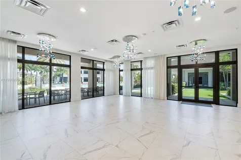 8424 NW 51st Terrace Doral FL 33166