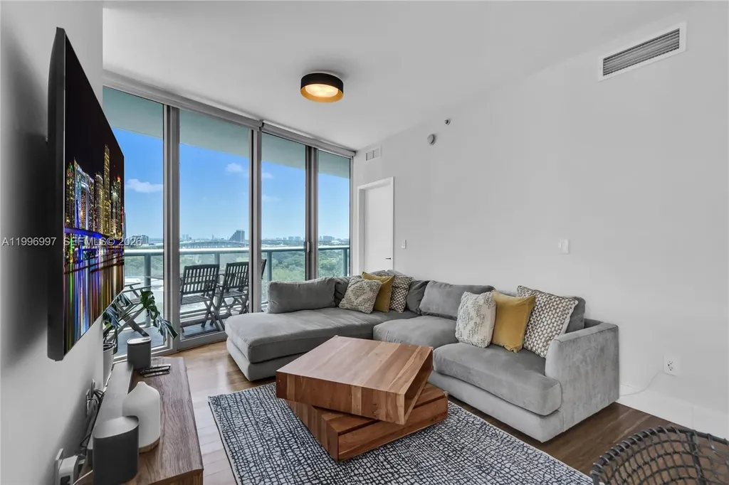 888 Biscayne Boulevard Miami FL 33132