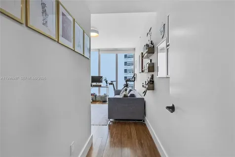 888 Biscayne Boulevard Miami FL 33132