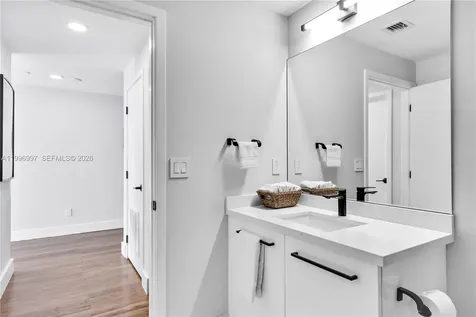 888 Biscayne Boulevard Miami FL 33132