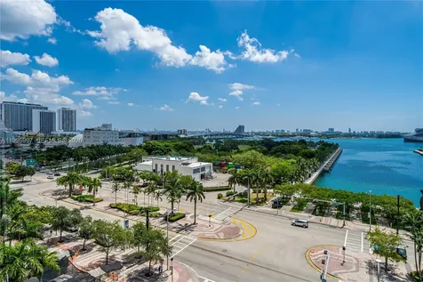 888 Biscayne Boulevard Miami FL 33132
