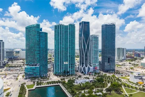 888 Biscayne Boulevard Miami FL 33132