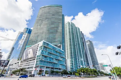 888 Biscayne Boulevard Miami FL 33132