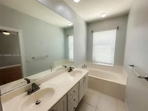 197 Santa Barbara Way Palm Beach Gardens FL 33410