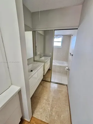 3199 S Ocean Drive Hallandale Beach FL 33009