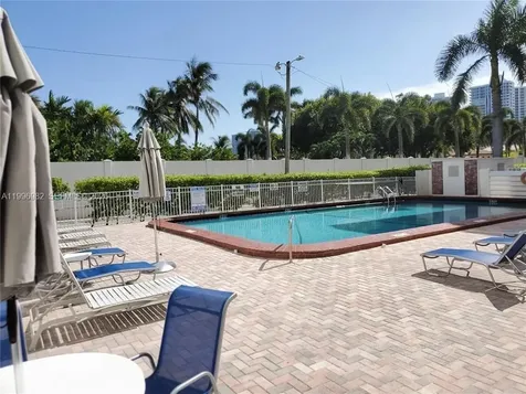 3199 S Ocean Drive Hallandale Beach FL 33009