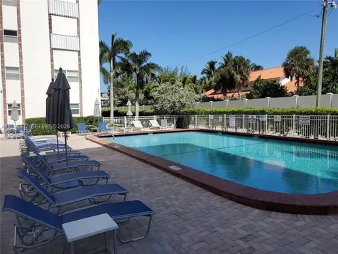 3199 S Ocean Drive Hallandale Beach FL 33009