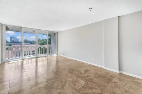 3199 S Ocean Drive Hallandale Beach FL 33009