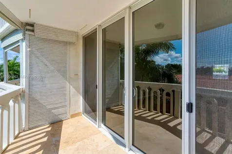 3199 S Ocean Drive Hallandale Beach FL 33009