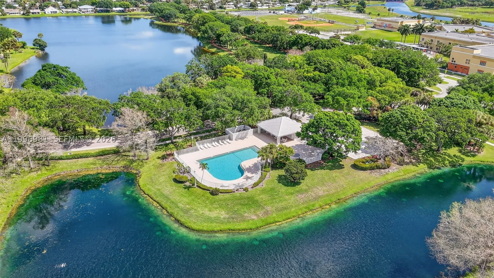 102 Sun Terrace Court Palm Beach Gardens FL 33403