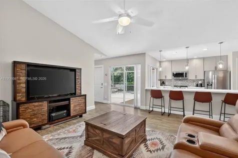 102 Sun Terrace Court Palm Beach Gardens FL 33403