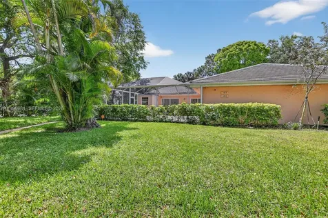102 Sun Terrace Court Palm Beach Gardens FL 33403