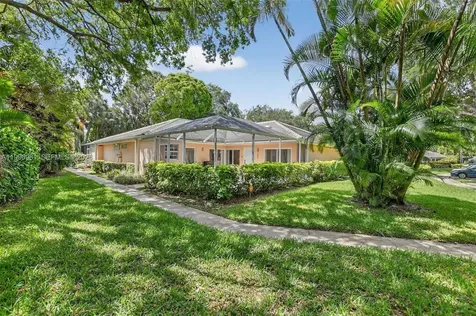 102 Sun Terrace Court Palm Beach Gardens FL 33403