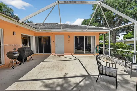 102 Sun Terrace Court Palm Beach Gardens FL 33403