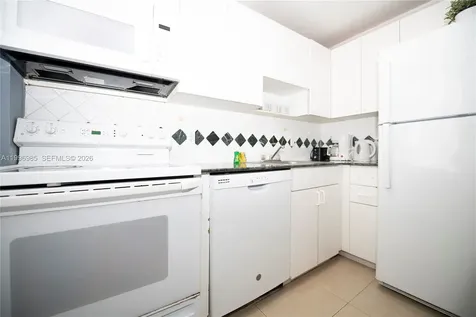 918 Ocean Drive Miami Beach FL 33139