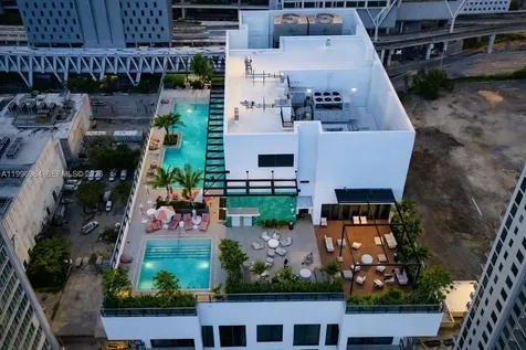 11 NE 6th Street Miami FL 33132