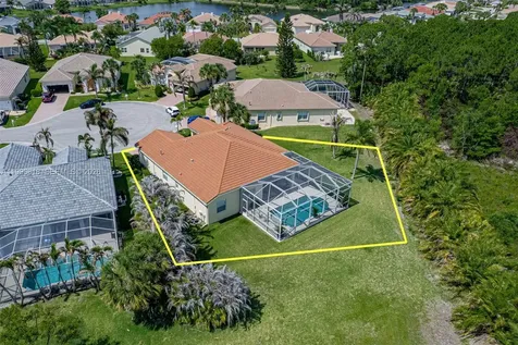 608 SW Chesapeake Court Port St. Lucie FL 34986